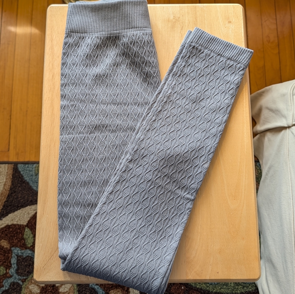 NWOT Women's Mia & Tess Textured Gray Tights L/XL